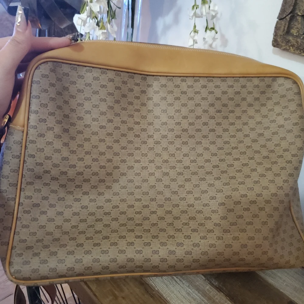 Gucci Tan and Brown Monogram Bag - Picture 9 of 16
